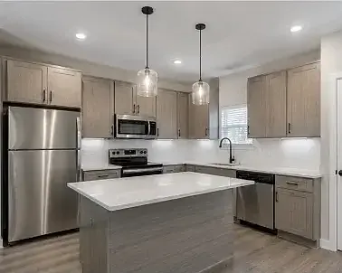 Mayhill Commons — Photo 1