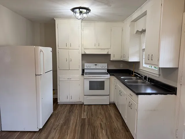 205 White Oak Dr #B — Photo 3