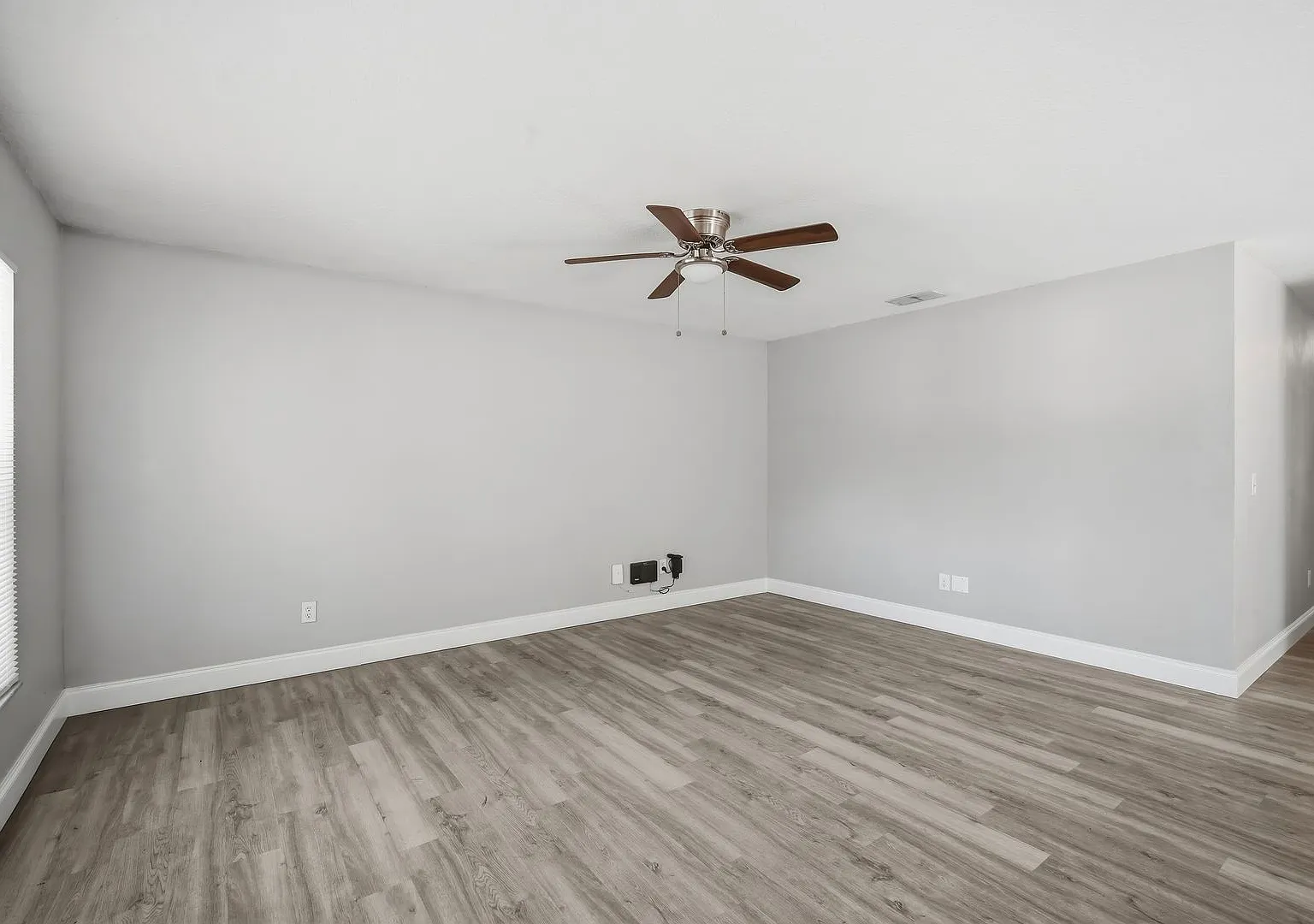 Affordable 3BR / 2BA — Photo 4