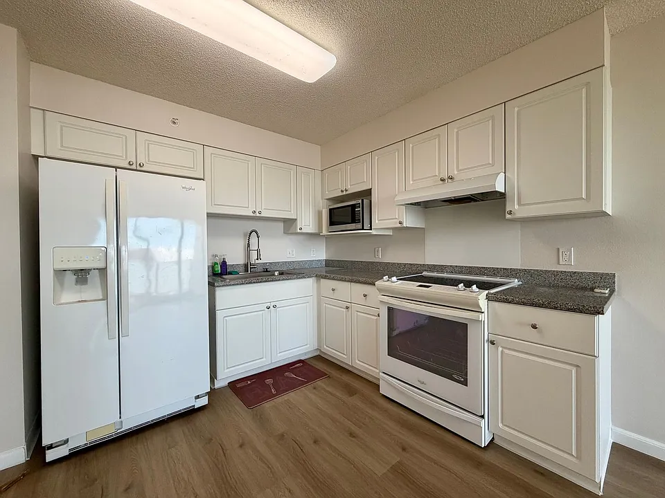 801 South St #4524