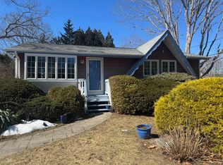 34 Inkberry Trl, Narragansett, RI 02882