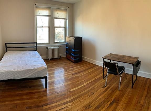 3rd image of 414 S 44th St Unit B2