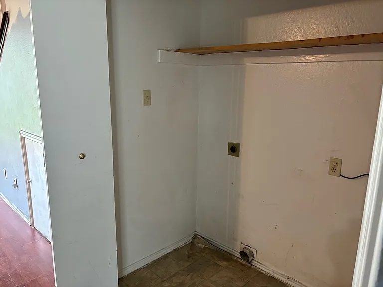 1368 Old Jamestown Ct — Photo 15