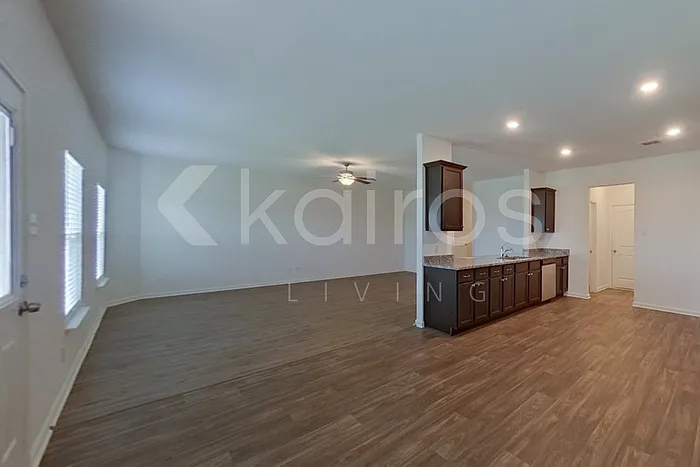906 Shady Brk — Photo 7