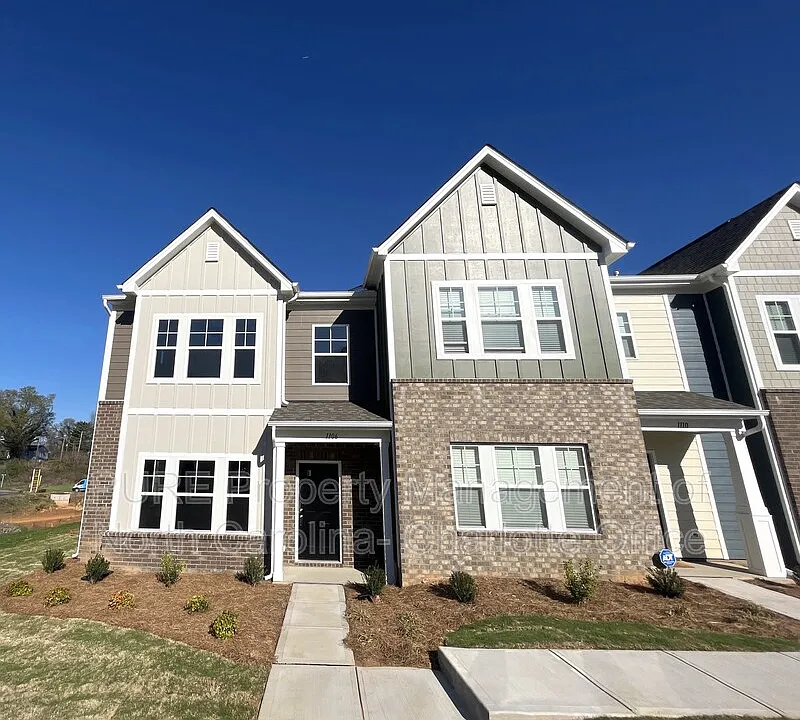 1106 Foundry Dr