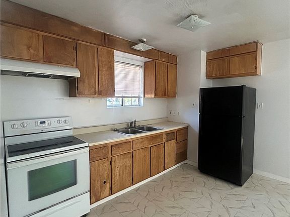 3rd image of 14565 Uhl Ave