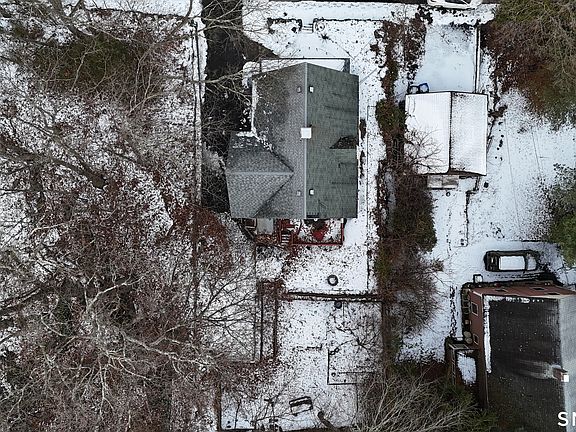 4th image of 100 7th Street