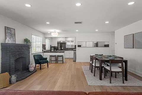 22309 Leadwell St — Photo 20