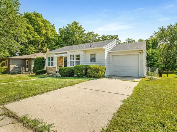 133 N Park Blvd, Freeport, IL 61032