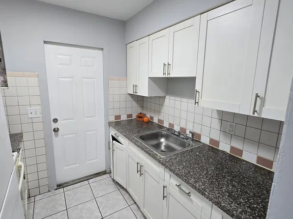 1870 NE 161st St #1870, Miami, FL 33162