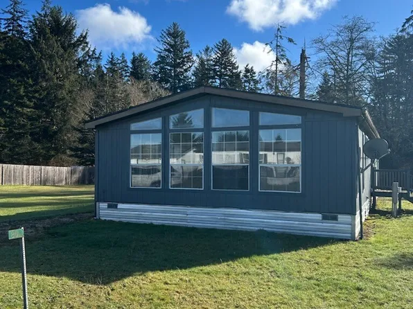 80 Salmon Street, Clallam Bay, WA 98326