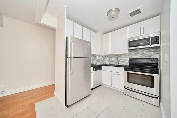 Rented by Living New York | media 4