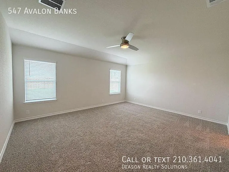 547 Avalon Banks — Photo 4