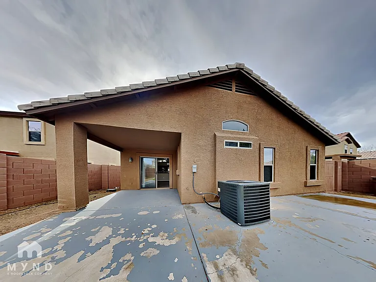 1034 E Saddle Way — Photo 31