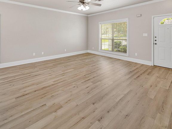 4th image of 1605 Park Pl