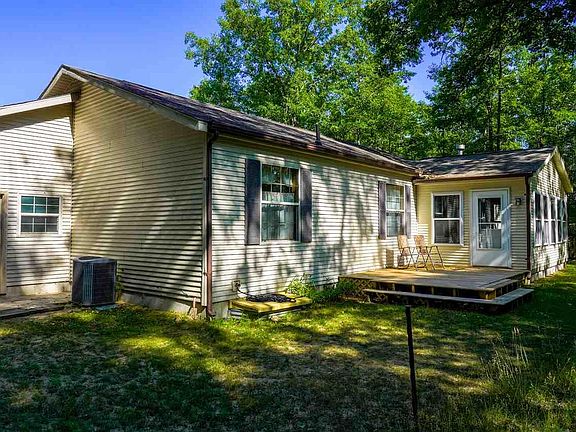 4th image of 1008 Bundy Dr