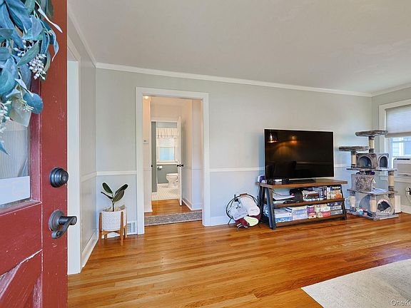 3rd image of 23 Innis Avenue