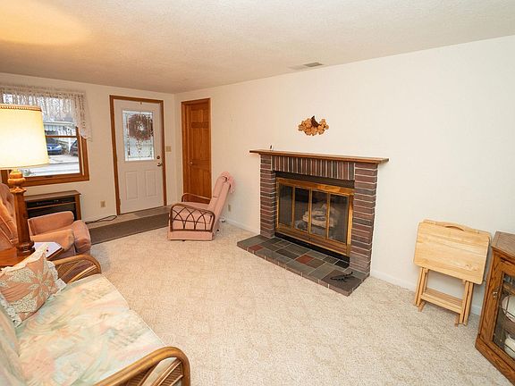 3rd image of 1003 S Jersey St