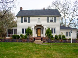 389 Bassett Rd, Bay Village, OH 44140