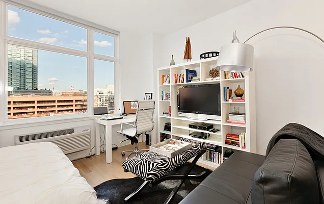 Rented by Modern Spaces | media 18