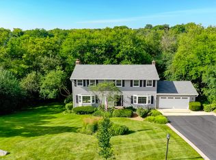 1211 Surrey Ct, Algonquin, IL 60102