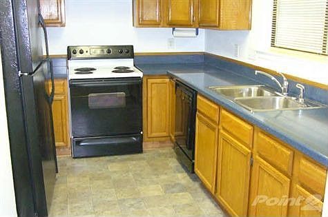 4th image of 3700 Cranston Dr