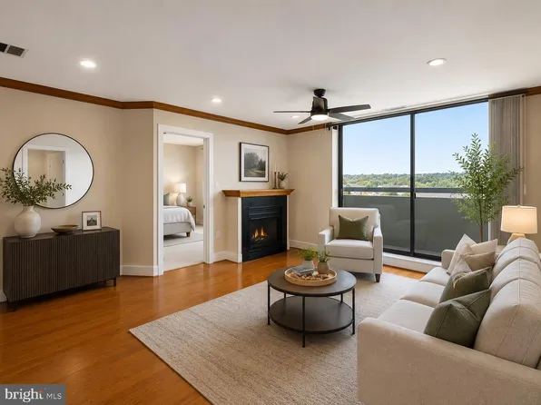 1200 N Hartford St APT 505, Arlington, VA 22201