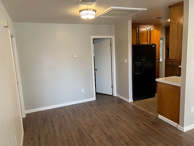 1443 Parker Ave — Photo 10