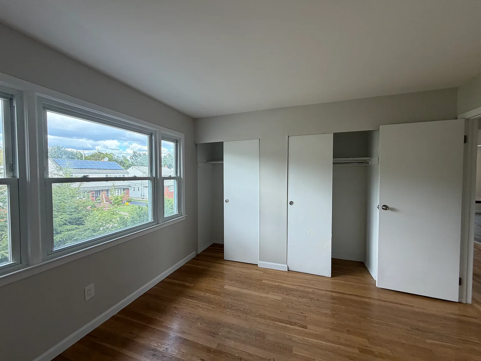 2 bed, 950 sqft, $2,300 — Photo 4