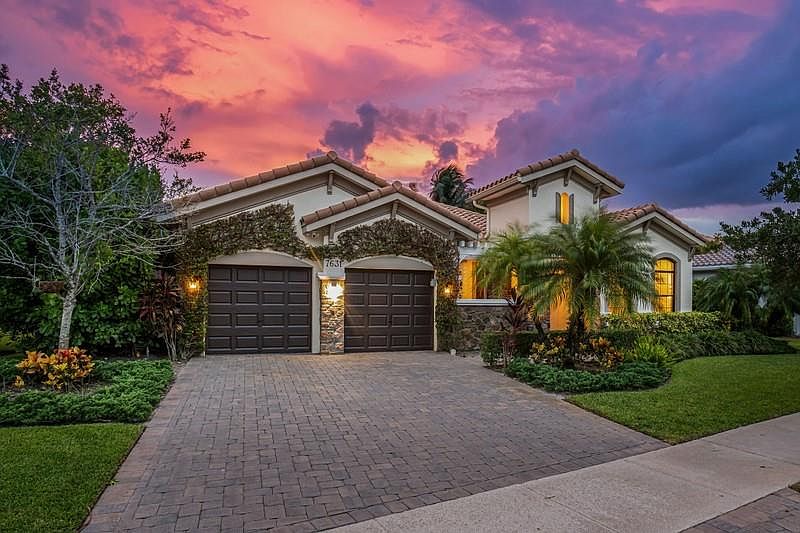 Bayページ 19111 Vista Bay Dr, Indian Shores, FL 33785 | Zillow