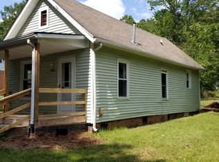 842 Hillsboro St, Pittsboro, NC 27312