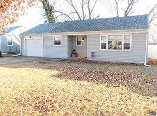 2316 SW Seabrook Ave, Topeka, KS 66614