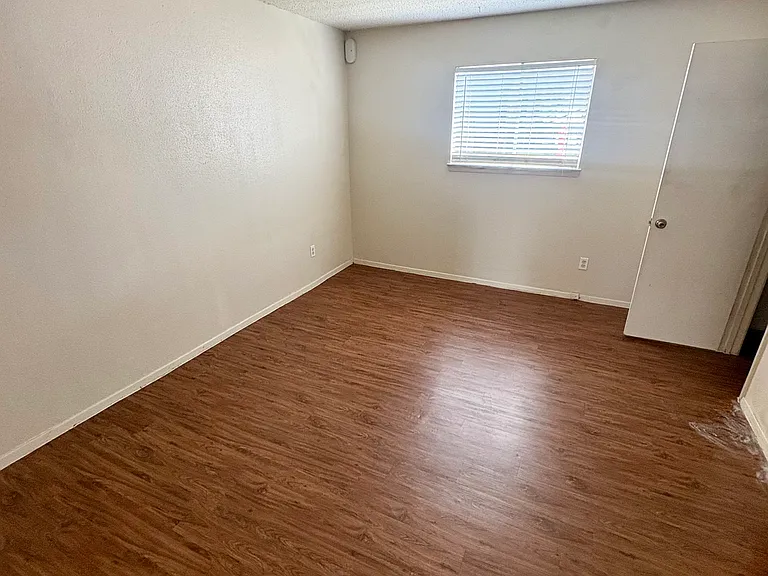 3105 S 1st St #202 — Photo 11