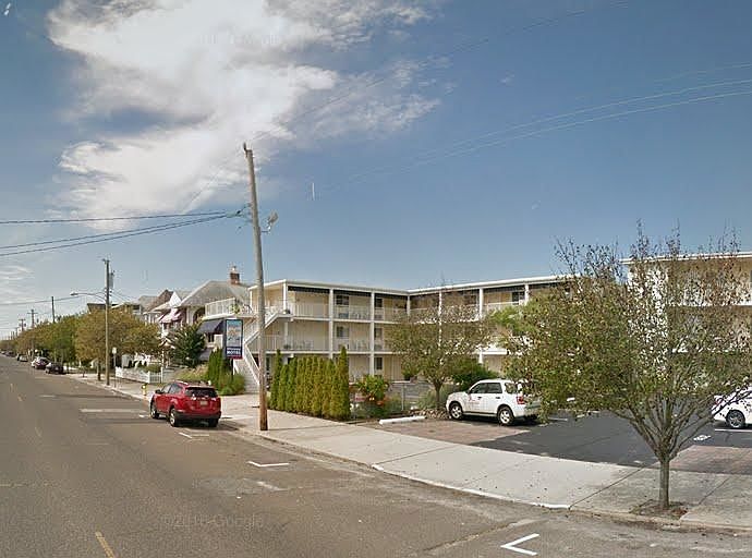 1st image of 1110 Wesley Ave #303