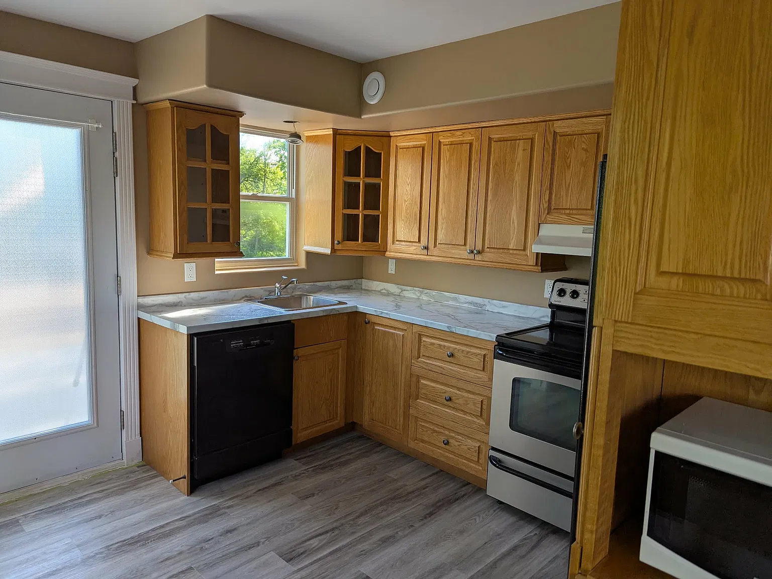2 bed, 960 sqft, $2,000 — Photo 3