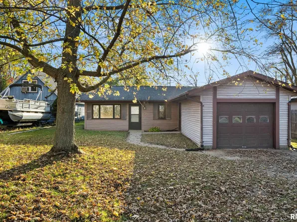 202 Orr Ave, Pekin, IL 61554