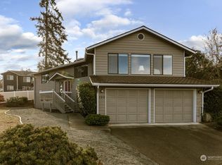 790 SW Echo Loop, Oak Harbor, WA 98277