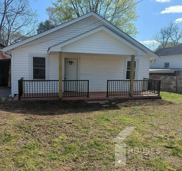 1211 Easley Bridge Rd