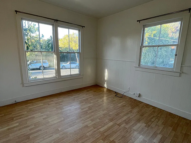 510 E Victoria St #A — Photo 7