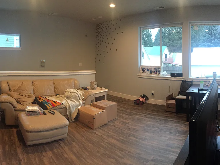 114B Commercial St — Photo 2