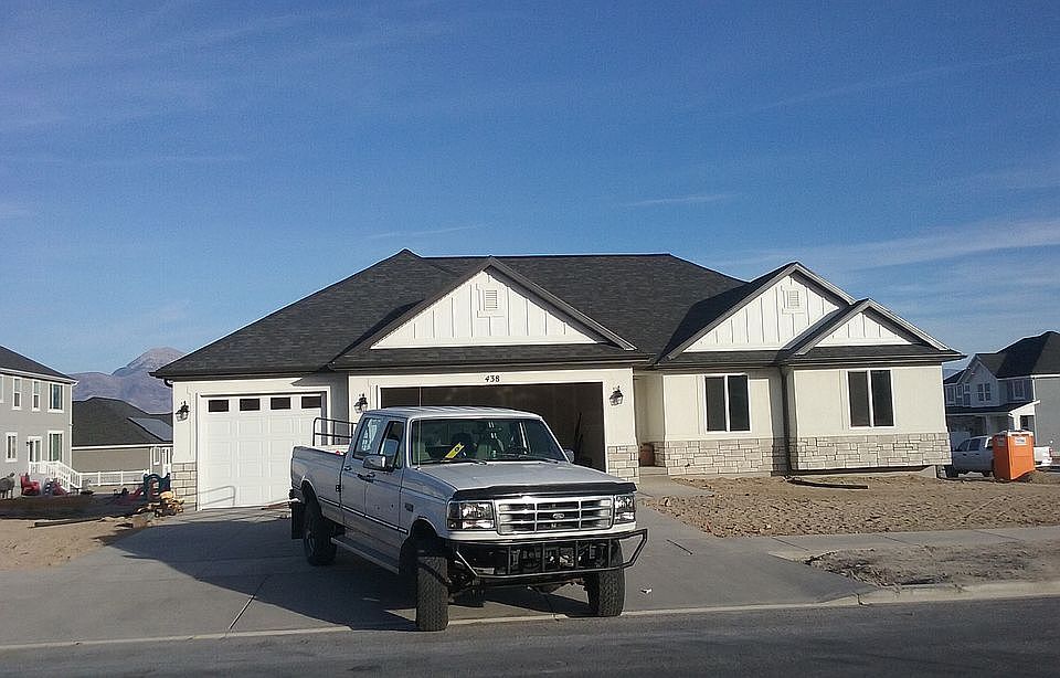 1st image of 702 W Lewis Ln