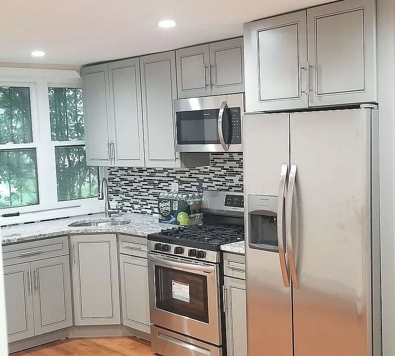 1st image of 590 E 54th St Floor 1