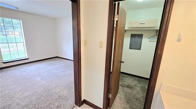 106 Gondrella Dr — Photo 14