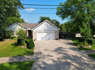 11712 Camden St, Livonia, MI 48150