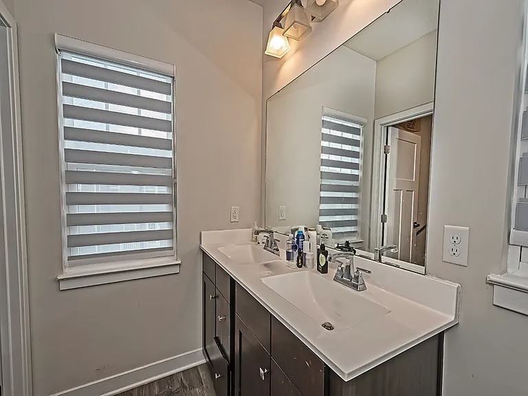 213 Amon St — Photo 11