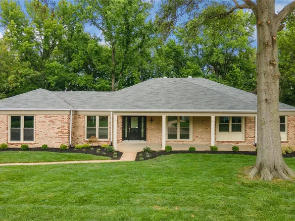 14171 Trailtop Dr, Chesterfield, MO 63017