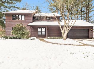 100 Minges Forest Ln, Battle Creek, MI 49015