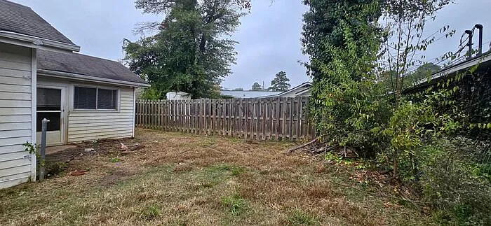 809 Jefferson St — Photo 19