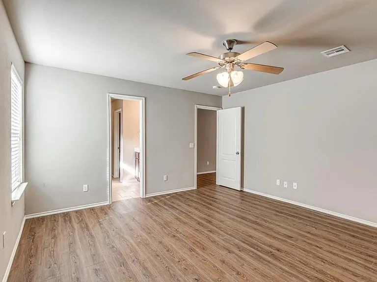 9616 Gabriel Dr — Photo 5
