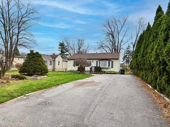 3084 Bessie St, Auburn Hills, MI 48326
